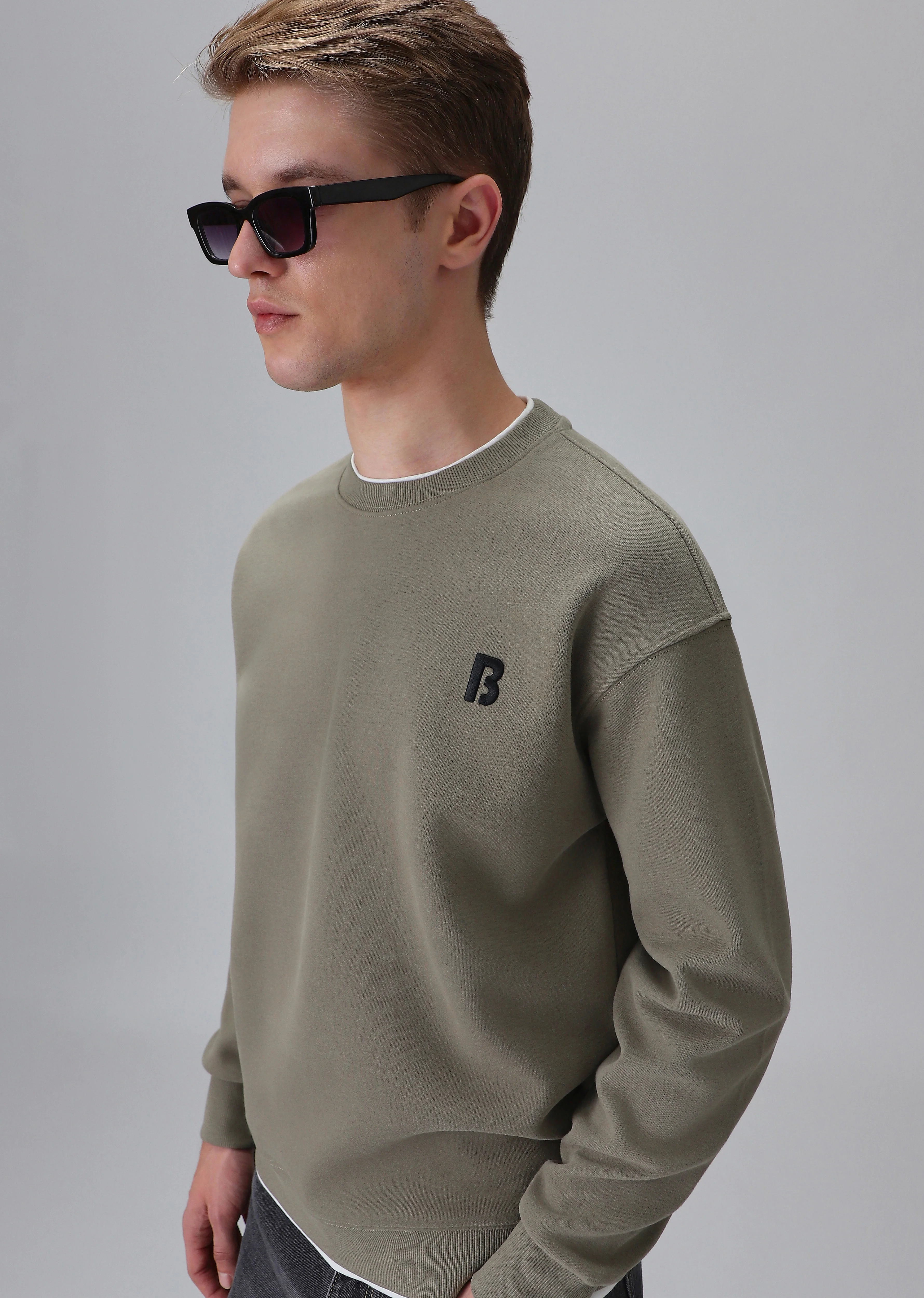 Olive White Contrast Sweatshirt