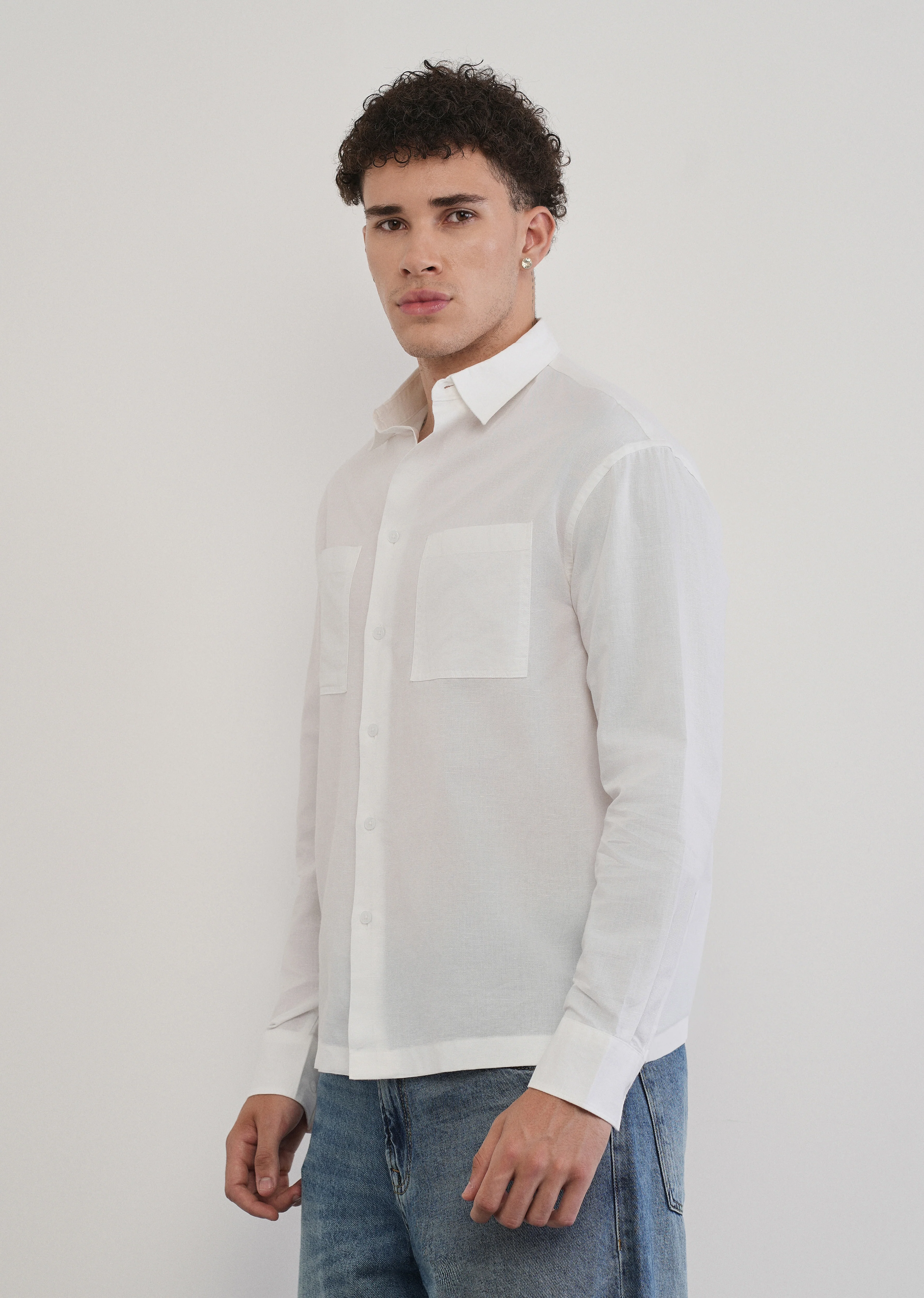 White Dual Pocket Cotton Linen Shirt - Image 4