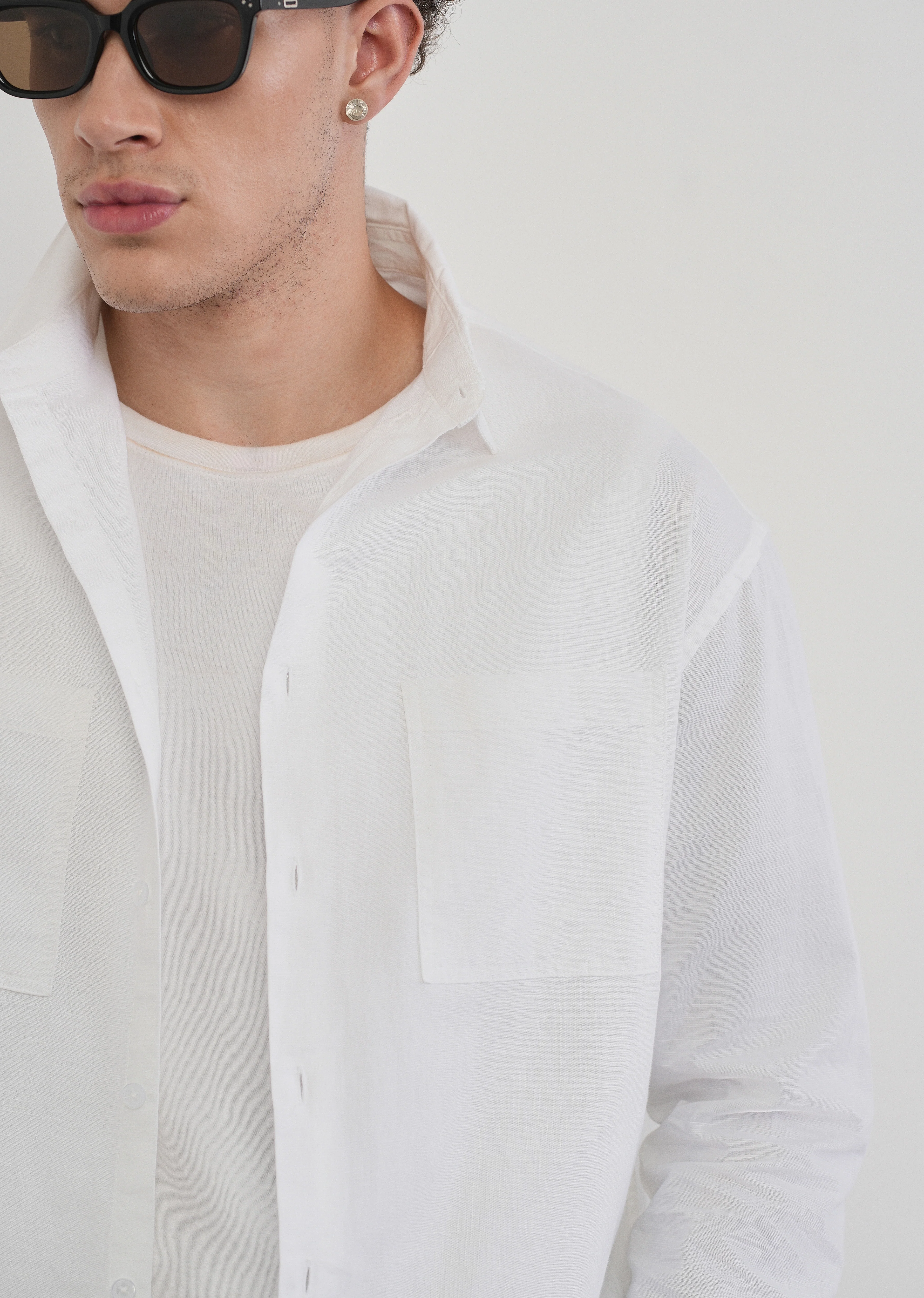 White Dual Pocket Cotton Linen Shirt - Image 5